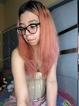 Nana-Komatsu online show from 7, 7, 2026