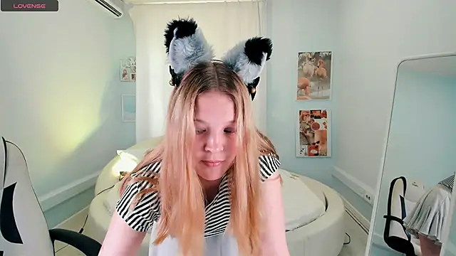 Snapshot of anita_Hitteys chatting on 7, 6, 2026 anita Hitteys online show from 7, 6, 2026
