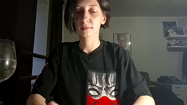 Snapshot of secrettt_poison chatting on 7, 7, 2026 secrettt poison online show from 7, 7, 2026