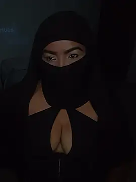 nayla mohammed  online show from 2, 6, 2026