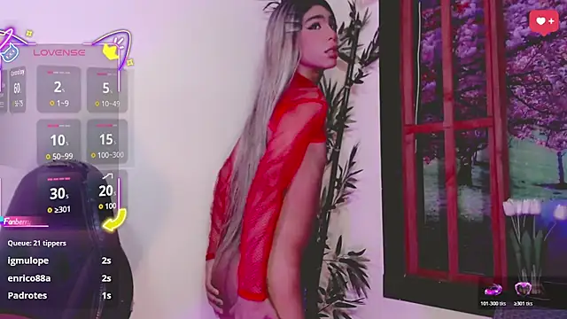 Snapshot of Honey_Balenciaga chatting on 16, 6, 2026 Honey Balenciaga online show from 16, 6, 2026