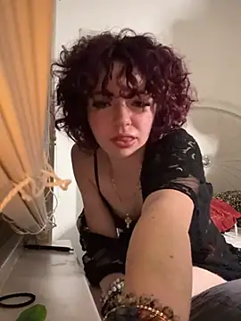 petitewhitebaee online show from 4, 7, 2026