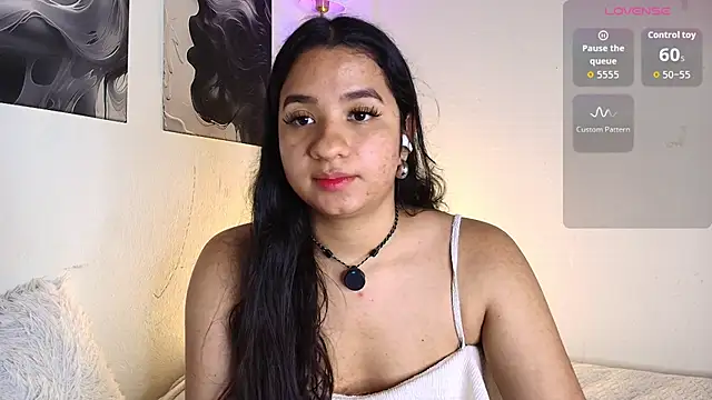 Snapshot of thepeach_ chatting on 5, 8, 2026 thepeach online show from 5, 8, 2026