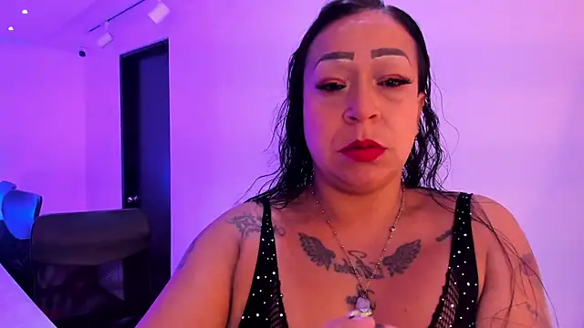 OrianaParra  online show from 9, 6, 2026