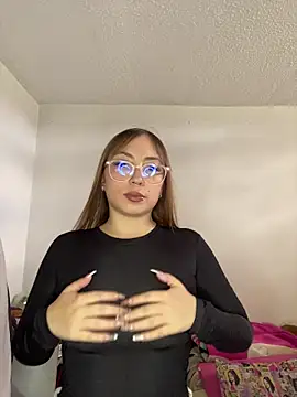Snapshot of Caamii_ chatting on 24, 7, 2026 Caamii online show from 24, 7, 2026