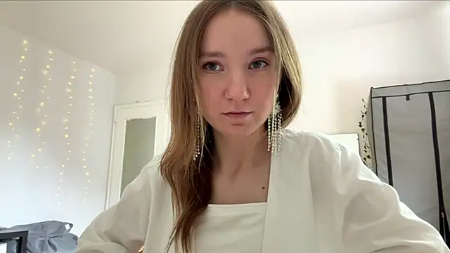 smalllisa online show from 6, 6, 2026