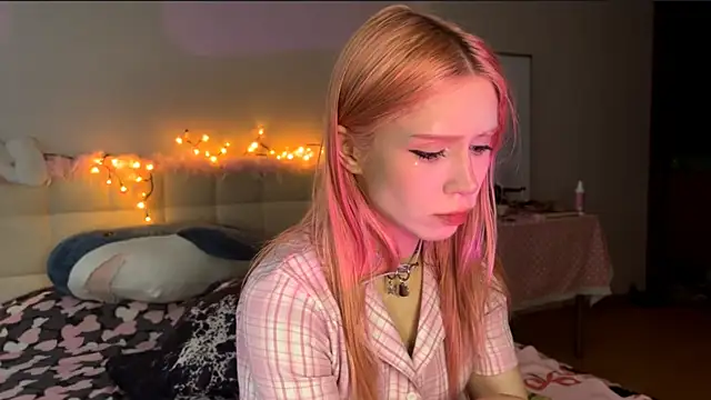 sexy cute18 online show from 5, 7, 2026