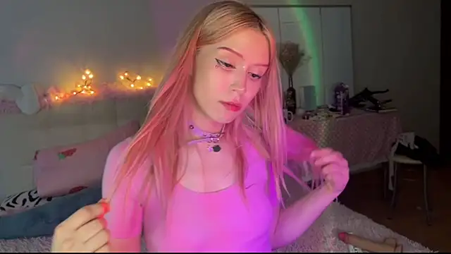 sexy cute18 online show from 11, 7, 2026