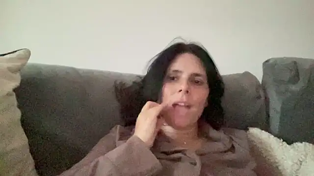 JadeLucy online show from 13, 6, 2026