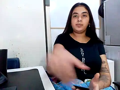 rainhajess online show from 10, 7, 2026