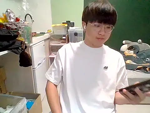 Snapshot of Yang_571 chatting on 27, 6, 2026 Yang 571 online show from 27, 6, 2026
