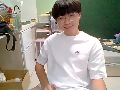 Snapshot of Yang_571 chatting on 7, 7, 2026 Yang 571 online show from 7, 7, 2026