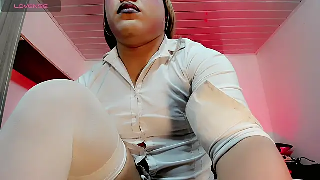 Snapshot of lisa_armas chatting on 2, 7, 2026 lisa armas online show from 2, 7, 2026