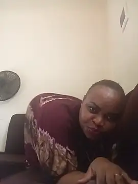 Snapshot of queen_with_ chatting on 8, 6, 2026 queen with online show from 8, 6, 2026