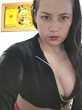 BIGTITS0 online show from 17, 6, 2026