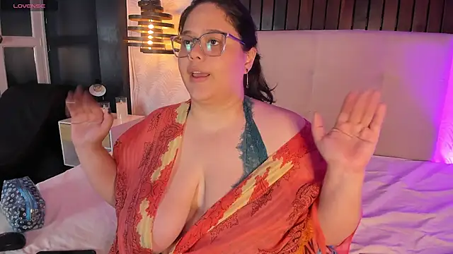 Nyra Moon online show from 26, 6, 2026