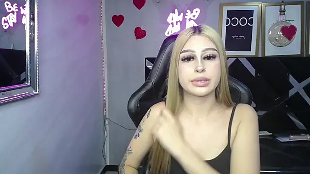 Scarlet Queen v online show from 6, 6, 2026