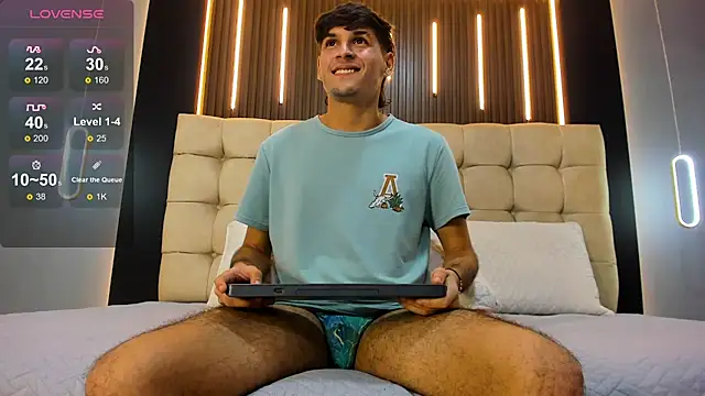 Snapshot of Zack23__ chatting on 10, 6, 2026 Zack23 online show from 10, 6, 2026