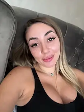 BabesGoWild online show from 17, 10, 2025