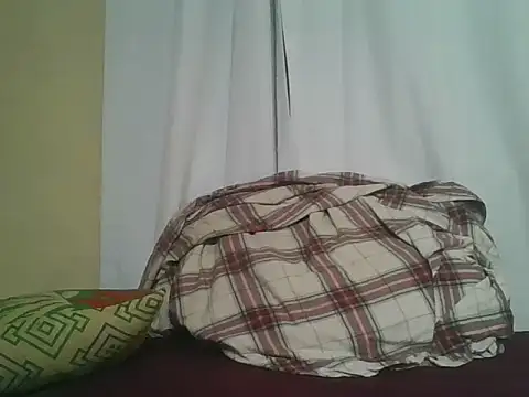 Snapshot of Yours_Ramona chatting on 17, 7, 2026 Yours Ramona online show from 17, 7, 2026