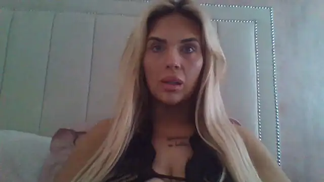 Snapshot of MiaMae_x chatting on 5, 7, 2026 MiaMae x online show from 5, 7, 2026