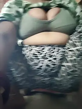 Snapshot of Your_Bhabhi69 chatting on 17, 7, 2026 Your Bhabhi69 online show from 17, 7, 2026