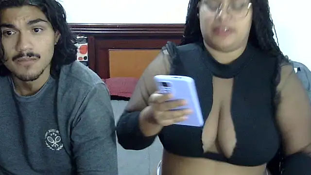 Snapshot of Lolacurly69 chatting on 10, 8, 2026 Lolacurly69 online show from 10, 8, 2026