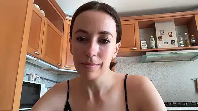 Flamingo Queen online show from 1, 7, 2026