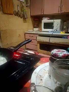 Snapshot of oksana72 chatting on 28, 9, 2025 oksana72 online show from 28, 9, 2025