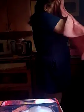 Snapshot of oksana72 chatting on 1, 10, 2025 oksana72 online show from 1, 10, 2025