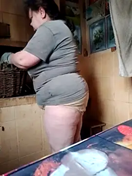 Snapshot of oksana72 chatting on 15, 2, 2026 oksana72 online show from 15, 2, 2026