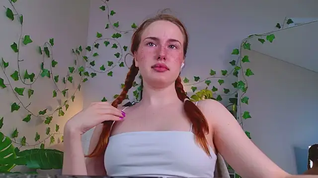 ChloeAster online show from 21, 7, 2026