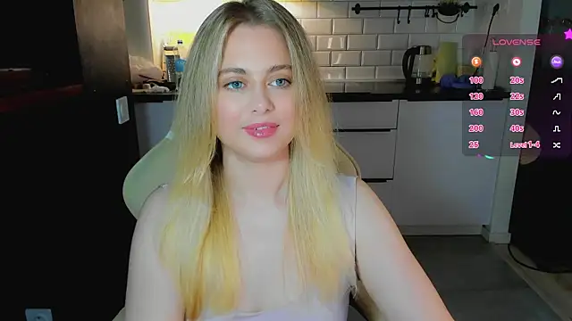 Snapshot of blonde_kellyy chatting on 12, 7, 2026 blonde kellyy online show from 12, 7, 2026