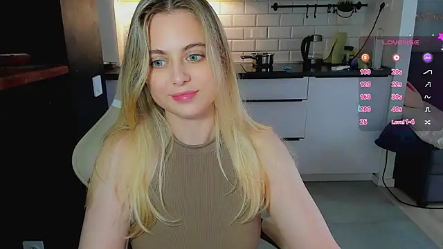 Snapshot of blonde_kellyy chatting on 29, 7, 2026 blonde kellyy online show from 29, 7, 2026