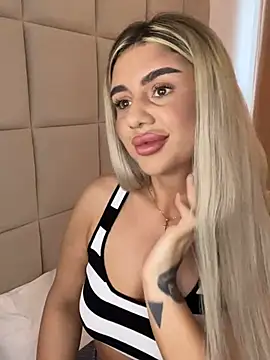 Snapshot of Selinacraz chatting on 9, 6, 2026 Selinacraz online show from 9, 6, 2026