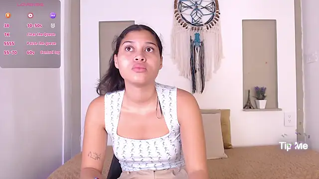 Snapshot of Kitty_Desire2 chatting on 2, 7, 2026 Kitty Desire2 online show from 2, 7, 2026