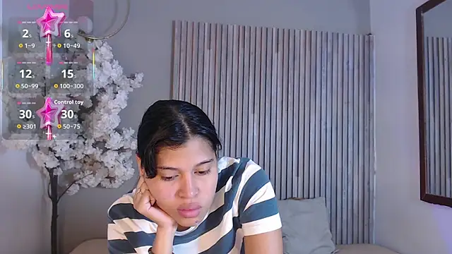 Snapshot of Kitty_Desire2 chatting on 5, 8, 2026 Kitty Desire2 online show from 5, 8, 2026