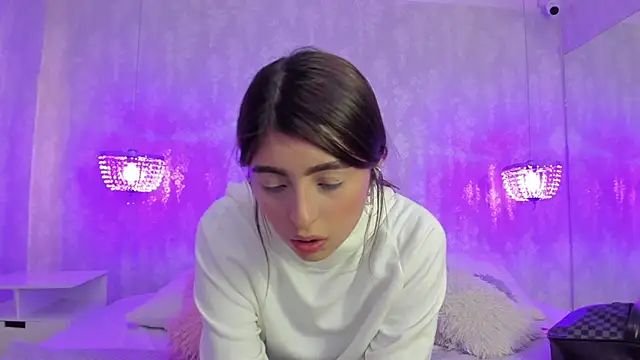 Snapshot of zarel_angels chatting on 18, 7, 2026 zarel angels online show from 18, 7, 2026