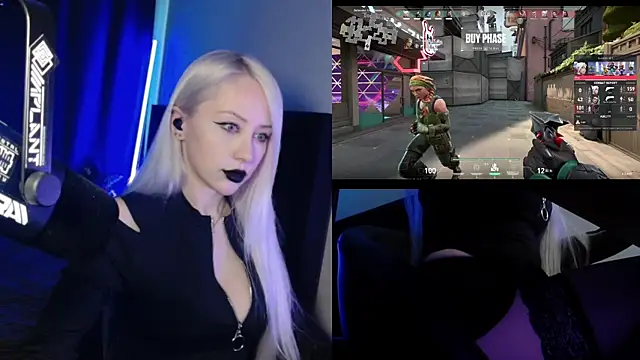 Snapshot of roxxyrowe chatting on 22, 6, 2026 roxxyrowe online show from 22, 6, 2026