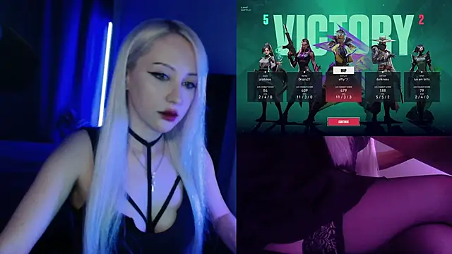 Snapshot of roxxyrowe chatting on 2, 7, 2026 roxxyrowe online show from 2, 7, 2026
