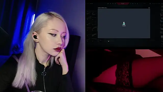 Snapshot of roxxyrowe chatting on 4, 7, 2026 roxxyrowe online show from 4, 7, 2026