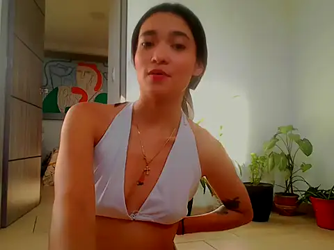 livi Moon online show from 11, 6, 2026