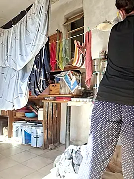 lucyladybug online show from 14, 6, 2026