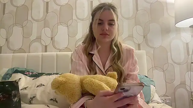 Snapshot of Lilyswlrdxo chatting on 12, 6, 2026 Lilyswlrdxo online show from 12, 6, 2026