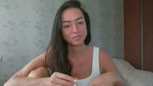 Snapshot of Mia_Salamanka chatting on 16, 7, 2026 Mia Salamanka online show from 16, 7, 2026