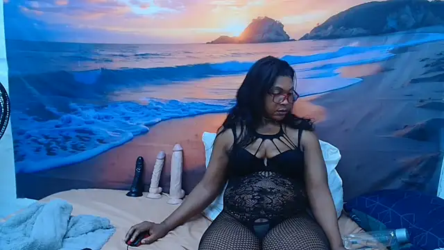 VelvetVixenMilf online show from 28, 7, 2026