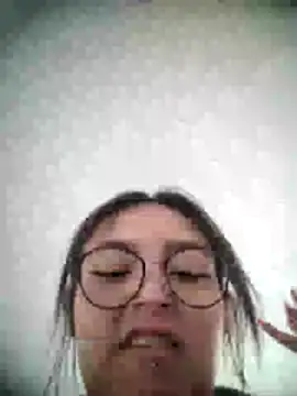 Snapshot of Aly_96 chatting on 19, 6, 2026 Aly 96 online show from 19, 6, 2026