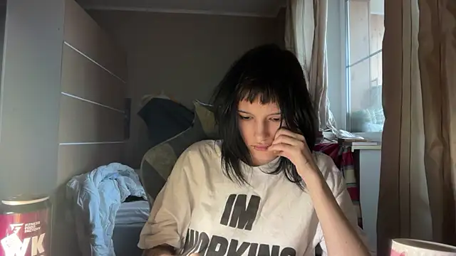 Snapshot of SebrinaMontelle chatting on 4, 7, 2026 SebrinaMontelle online show from 4, 7, 2026