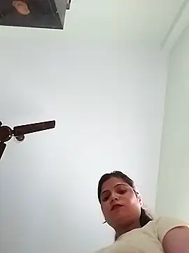 Snapshot of Missridhi chatting on 18, 6, 2026 Missridhi online show from 18, 6, 2026