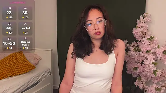 Snapshot of Hannari_ chatting on 15, 6, 2026 Hannari online show from 15, 6, 2026